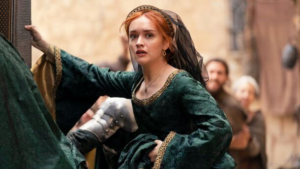 Olivia Cooke Knows Exactly Why House of the Dragon Fans Hate Alicent - image 2