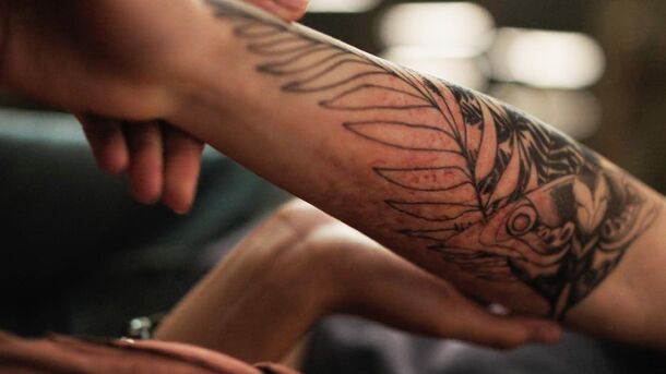 Ellie’s Tattoo in The Last of Us and Its Hidden Meaning Tied to Joel, Explained - image 1