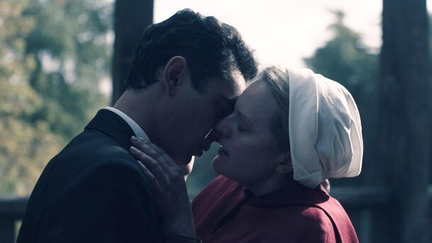 The Handmaid’s Tale Creators Say ‘There Was No Escape’ From That Shocking Plot Twist in Episode 6 - image 1