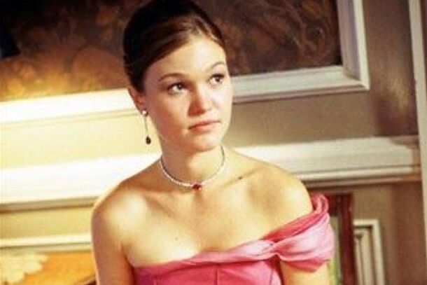 Julia Stiles with Heath Ledger in 10 Things I Hate About You, shot in 1998 when she was 17 and still two years from Save the Last Dance.