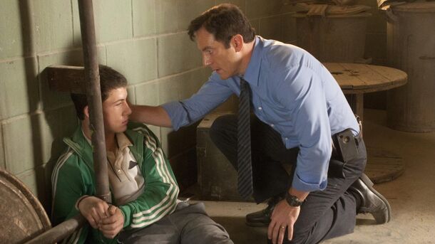 Jason Isaacs Played a Cop in This Fantasy Crime Drama on NBC and You Missed It - image 1