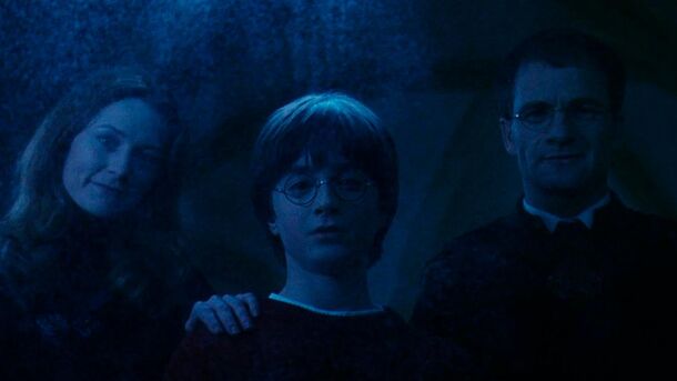 Harry Potter's Mirror of Erised Did Actually Predict the Future If You Think About It - image 1