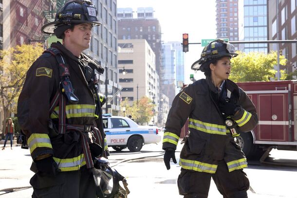 Real-Life Firefighter Roasts Chicago Fire for One Blatantly Inaccurate Scene - image 1