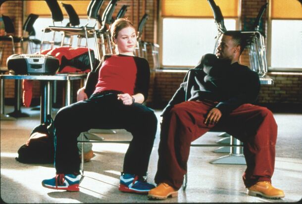Julia Stiles and Sean Patrick Thomas in the dance studio in Save the Last Dance (2001). On Dedication Night, she danced a contemporary routine to Can't Take My Eyes Off You in tribute to Heath Ledger