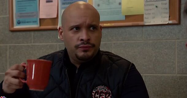 Joe Miñoso as Joe Cruz in Chicago Fire (2012). The season 15 premiere finds Cruz in a wheelchair three months after a beam broke his spine in the West Pershing warehouse fire