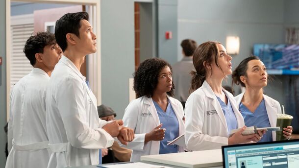 Grey’s Anatomy Star Wasn’t Always Sold on S20 New Romance: ‘Just Leave Them’ - image 1