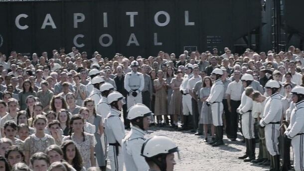 How Many Districts Are There in The Hunger Games, Explained - image 2