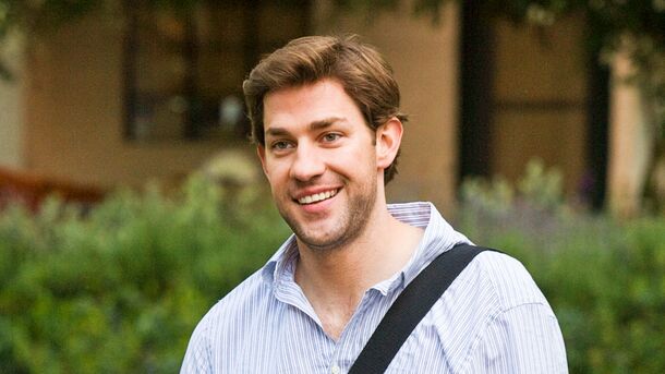 Major MCU Plothole Detected: John Krasinski Plays Two Roles Major MCU Plothole Detected: John Krasinski Plays Two Roles