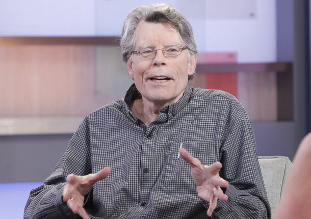Stephen King Thought ‘Carrie’ Remake Was “Dumb Idea” — This Major Change Convinced Him Stephen King Thought ‘Carrie’ Remake Was “Dumb Idea” — This Major Change Convinced Him