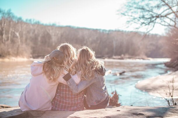 Making Friends After 40: The #1 Subconscious Block Holding Adults Back (And How Psychologists Say to Fix It)