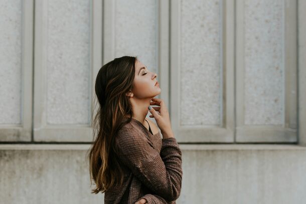What Is Feminine Energy (and 7 Powerful Ways to Tap Into It)