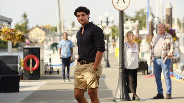 Where is Crew Girl filmed? The real school behind Easton Prep takes visitors