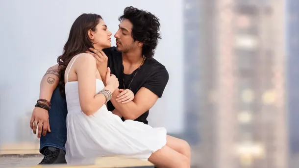 'Saiyaara': Mohit Suri’s New Love Saga Promises Tears, Passion — and a Knife Twist
