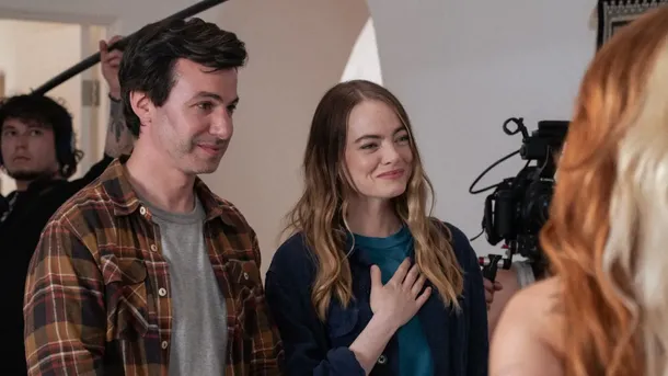 This 93%-Rated Show Starring Emma Stone Rivals Twin Peaks in Its Weirdness, Fans Say This 93%-Rated Show Starring Emma Stone Rivals Twin Peaks in Its Weirdness, Fans Say