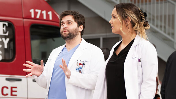 2 Grey’s Anatomy Stars Leaving in Season 21, and 1 Vet Returning 2 Grey’s Anatomy Stars Leaving in Season 21, and 1 Vet Returning