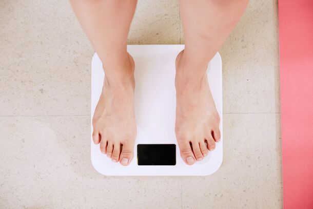 Eat Less but Gaining Weight? Stop Doing These 4 Things If You Want to See the Numbers Drop