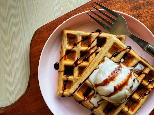 Crispy Outside, Fluffy Inside: The Ultimate Secret to Authentic Viennese Waffles
