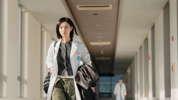 The star of Queen of Tears is back after 2 years — no romance this time: Kim Ji Won plays 'the mad dog of the operating room'
