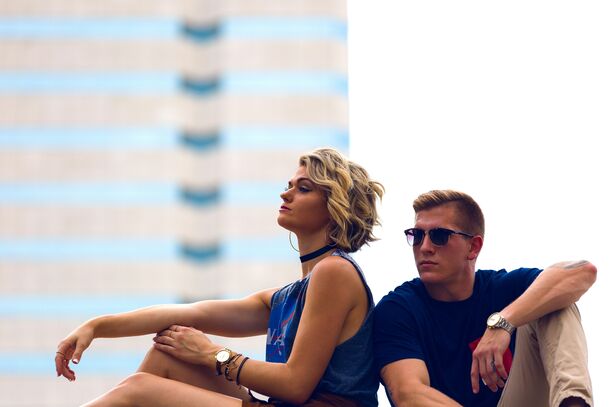 Unwarranted Jealousy: 7 Practical Ways to Stop Overthinking Your Relationship