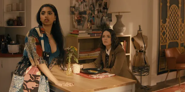 Mindy Kaling's Latest Show Has 50% on RT & Proves That Not Every Friend Group Deserves a TV Show