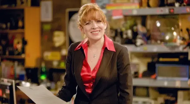 19 Years Later, This British Gem Is Still the Best Geek Sitcom (Even Better Than 'TBBT')