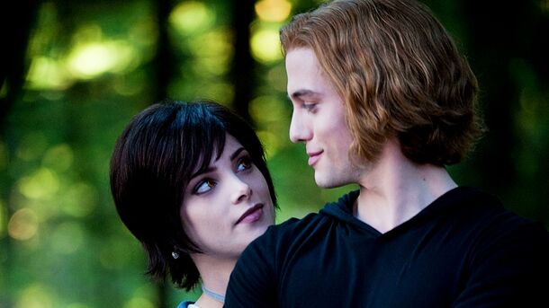Alice Cullen's Human Backstory Might as Well Be Twilight's Most Tragic Alice Cullen's Human Backstory Might as Well Be Twilight's Most Tragic