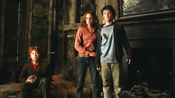 Reddit Reimagines 'Harry Potter': New Houses, Dark Temptations, and No Dead Elves