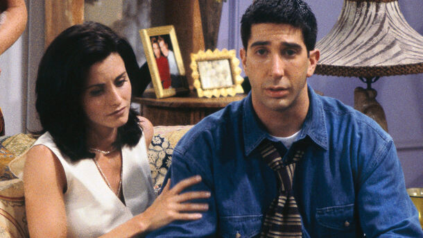 Friends' Messy Writing Made Ross and Monica Look Like Fools for 10 Seasons Friends' Messy Writing Made Ross and Monica Look Like Fools for 10 Seasons