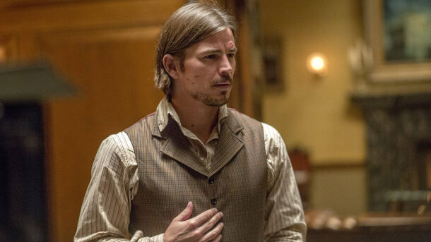 From the 'Umbrella Academy' Team, a Chilling Netflix Thriller — With Josh Hartnett Against the Deep