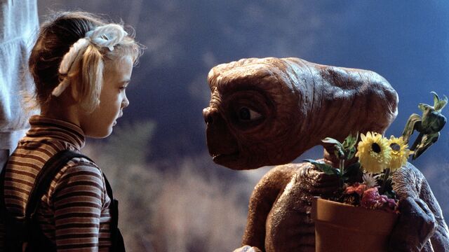 'E.T. the Extra-Terrestrial' & 7 Other Sci-Fi Movies to Watch if You Liked 'Project Hail Mary'