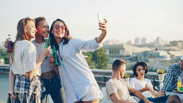 Here’s Why Making Friends After 30 Is Harder (and How to Fix It)