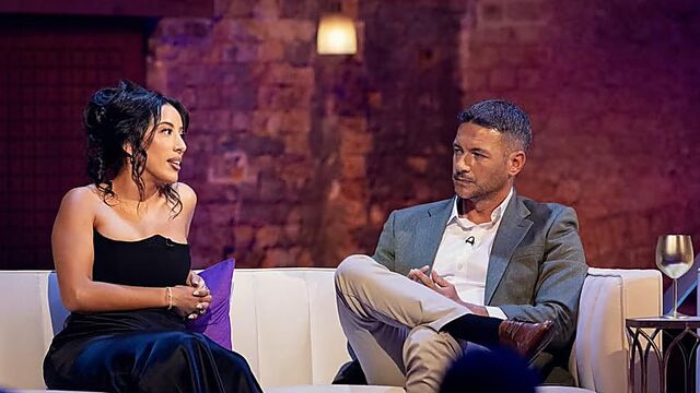 How long are they in the pods on Love Is Blind UK? The pod set itself was borrowed from Sweden's version