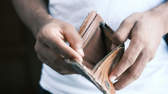 Beyond the Bank Account: 4 Psychological Tools to Stay Calm and Focused During a Financial Crisis