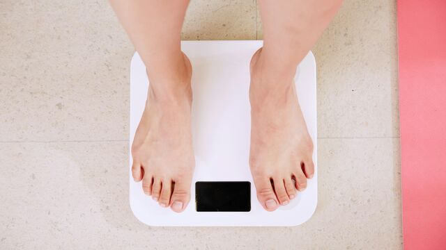 Eat Less but Gaining Weight? Stop Doing These 4 Things If You Want to See the Numbers Drop