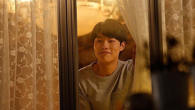 What happened to Jung-hwan after Reply 1988 ended?