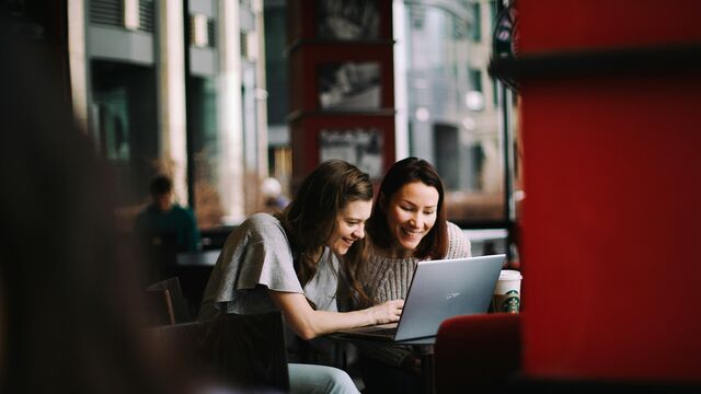 Mind the Gap: How to Actually Get Along with Gen Z Coworkers If You’re a Millennial or Boomer