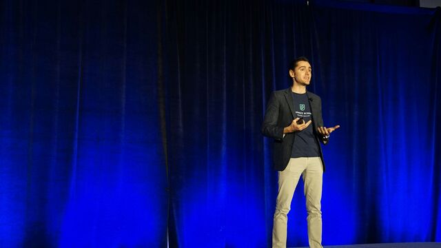 Flop to Top: A Psychologist’s Guide to Bouncing Back After a Presentation Goes Wrong