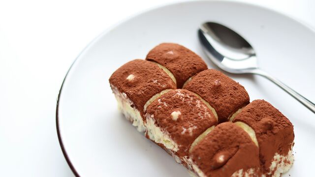 Better Than a Roman Cafe: Master This Authentic Italian Tiramisu That Melts in Your Mouth