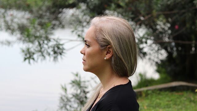 How to Stop Anxiously Saying "I’m Old" and Finally Make Peace with the Clock