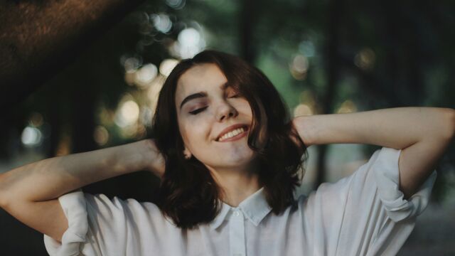 Is Your Self-Esteem Actually Healthy? 5 Signs You’re Doing Better Than You Think