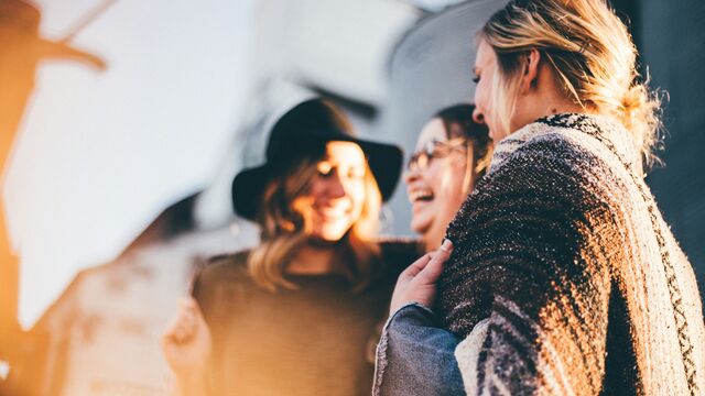 The Main Character Energy: 5 Zodiac Signs That Effortlessly Command the Center of Attention Everywhere They Go