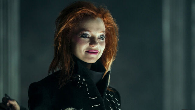 ‘The Sandman’ Star Shares Endlessly Cute Behind-the-Scenes Picture From Season 2