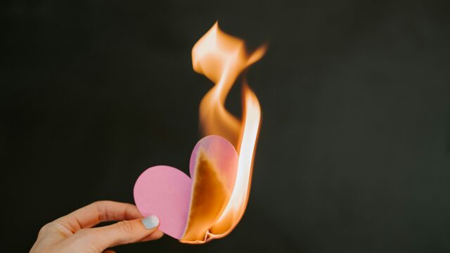 Quiet Failures: Hidden Signs Your Relationship Might Be Reaching Its End