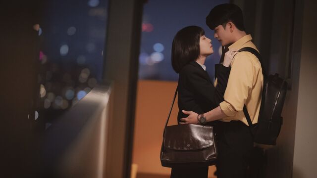 Do they end up together in Extraordinary Attorney Woo? It takes a cat analogy from Jun-ho to settle it