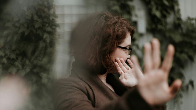 Stop Living for Others: A Psychologist Reveals How to Break Free from the "People-Pleasing" Trap Forever