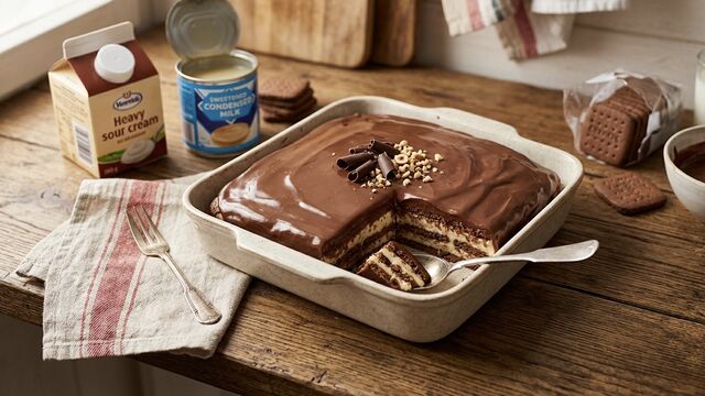 The 15-Minute No-Bake Chocolate Cake Trick That Rivals High-End Bakeries