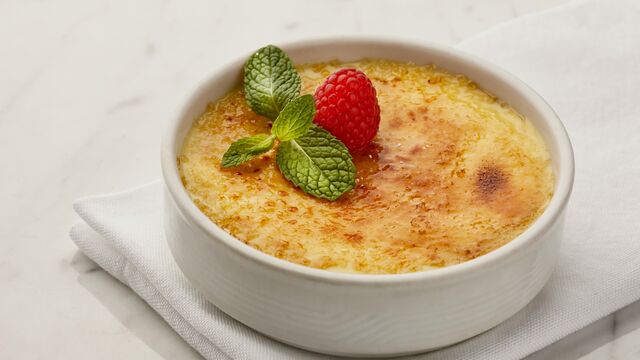 The Secret to the Perfect Crack: How to Master Classic Crème Brûlée at Home
