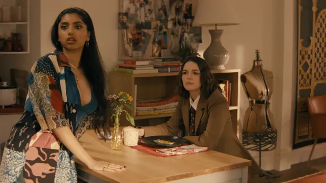 Mindy Kaling's Latest Show Has 50% on RT & Proves That Not Every Friend Group Deserves a TV Show