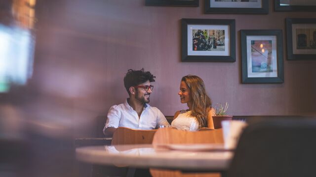 Is "50/50" Actually Fair? The Hidden Pros and Cons of Splitting the Bills Equally with Your Partner