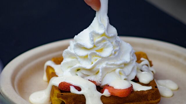 The 3-Ingredient Miracle: How to Make Stable, Velvet-Soft Whipped Cream in Minutes